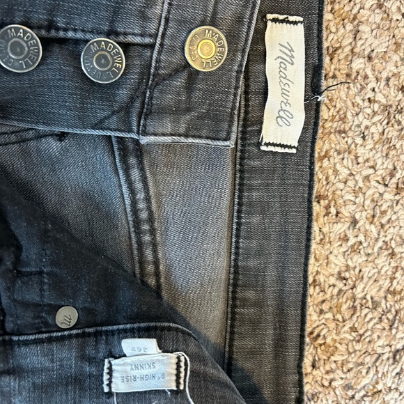 Womens Madewell 9” high rise skinny Jean (factory frayed hem) - Picture 3 of 3